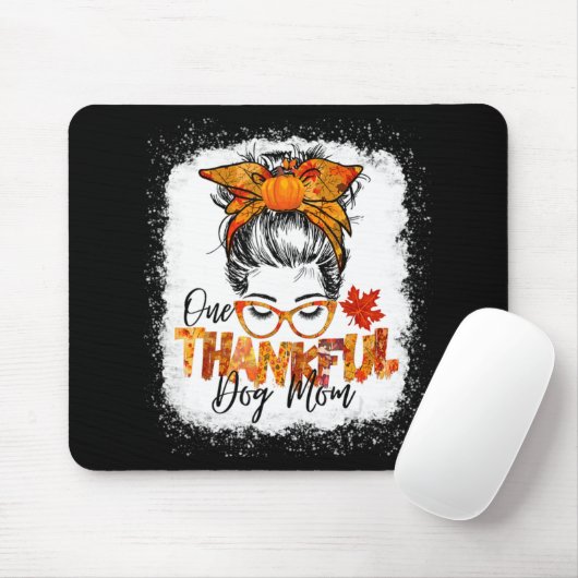 Een dankbare Thanksgiving van een hond die een rom Muismat (Met muis)