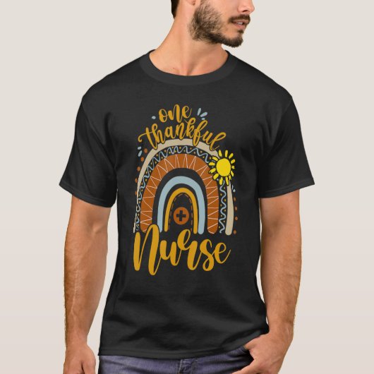 Een dankbare zuster Boho regenboogHerfst Pumpkin D T-shirt (Voorkant)
