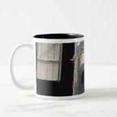 Een deel van de Hubble Ruimtetelescoop Tweekleurige Koffiemok (Links)