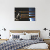 Een deel van het internationale ruimtestation 2 canvas afdruk (Insitu (Slaapkamer))