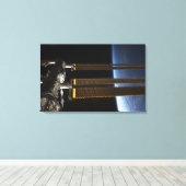Een deel van het internationale ruimtestation 2 canvas afdruk (Insitu (Houten vloer))
