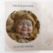 Een delicate en humoristische geboorteaankondiging drieluik kaart (Binnenzijde eerst)