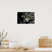 Een delicate vlinder met druppels dauw poster (Keuken)