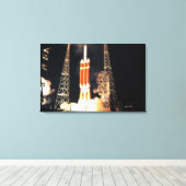 Een Delta IV - Zware raketliften uit Canvas Afdruk (Insitu (Houten vloer))
