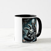 Een demonisch wezen met zijn witte konijn. mok (Voorkant rechts)