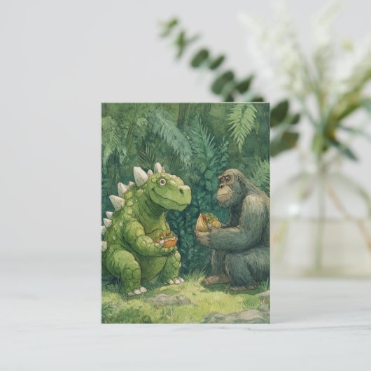 Een dino die een taco-salade eet met een gorilla briefkaart (Staand voorkant)