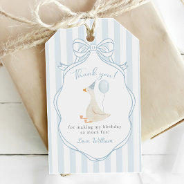 Een domme gans blauwe strik eerste verjaardag cadeaulabel