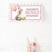 Eén domme gans gepersonaliseerde roze 1e verjaarda spandoek (Insitu)