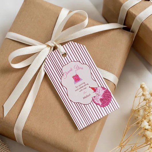 Eén domme roze kat 1e verjaardag cadeaulabel