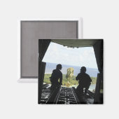 Een doos humanitaire goederen magneet (Voorkant / Achterkant)