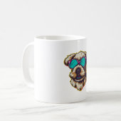 EEN DORABLE HOND MET ZONNEBRIL KOFFIEMOK (Voorkant links)