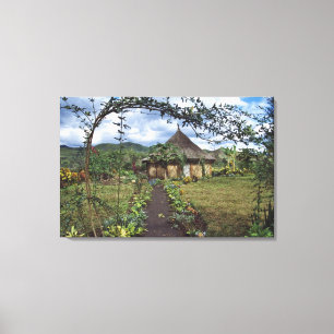 Een dorp in de hooglanden, Goroka, Papoea-Nieuw-Gu Canvas Afdruk