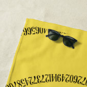 Een draai van pi-afbeelding op een strandlaken (In situ)