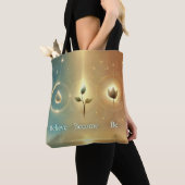 Een Drie-eenheid van Transformatie Tote Bag (Dichtbij)