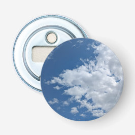 Een driehoek van wolken button flesopener