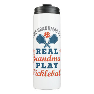 Een echte oma Knit Real Grandmas Play Pickleball Thermosbeker