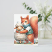 Een eekhoorn knuffelt een schaap briefkaart (Staand voorkant)