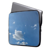 Een eenvoudige cloud laptop sleeve (Voorkant Links)