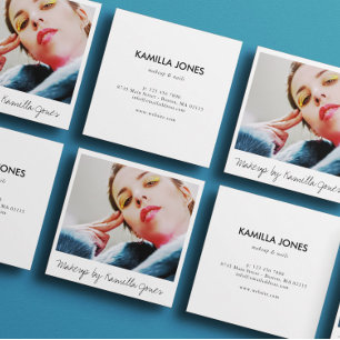 Een eenvoudige foto van een nieuwe laptop maken vierkante visitekaartje