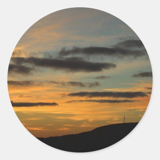 Een eenzame windmolen in de zonsondergang ronde sticker (Voorkant)