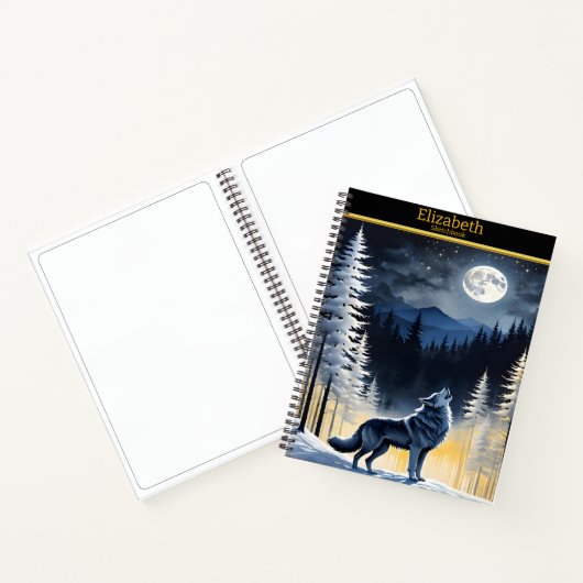 Een eenzame wolf huilt bij volle maan in de winter notitieboek (Binnen)