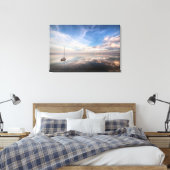 Een eenzame zeilboot op de kalm wateren van Salton Canvas Afdruk (Insitu (Slaapkamer))