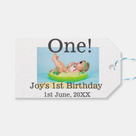 Een eerste verjaardag foto moderne naam datum toev cadeaulabel