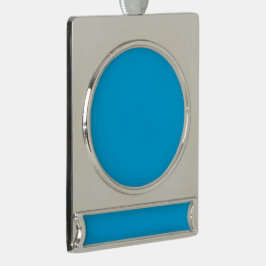 Een effen helderblauwe achtergrond zonder patroon verzilverd banner ornament