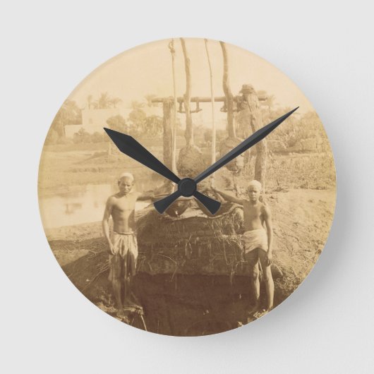 Een Egyptische irrigatiemachine op de banken van d Ronde Klok (Voorkant)