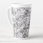 Een elegant zwart-wit ontwerp gevuld met stijl latte mok (Linkerhoek)