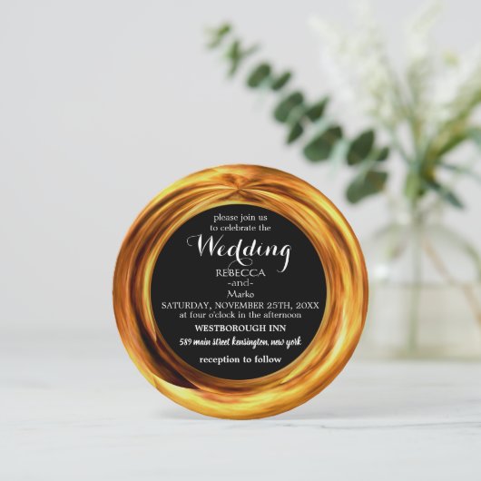 Een elegante goudringuitnodiging kaart (Staand voorkant)