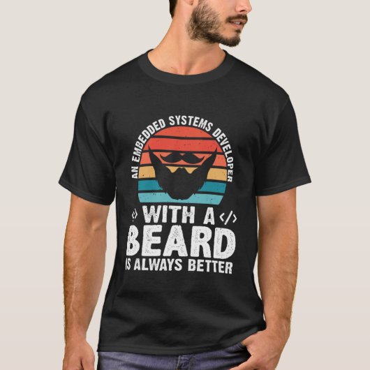 Een Embedded Systems-ontwikkelaar Met Een Baard Is T-shirt (Voorkant)