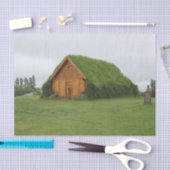 Een Emerald Enchanted Barn in een Emerald Field Tissuepapier (Craft)