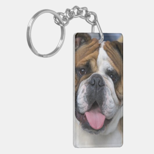 Een engelse bulldog in België. Sleutelhanger (Voorkant Links)
