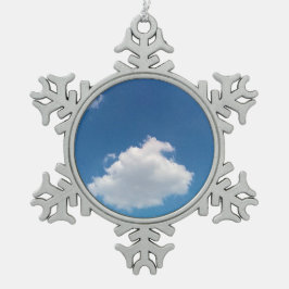Een enkele wolk tin sneeuwvlok ornament