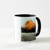 Een explosie brak uit mok (Voorkant rechts)