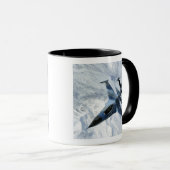 Een F-16-geluiddemper bevindt zich in de contactpo Mok (Voorkant rechts)