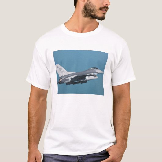 Een F-16-gevecht tegen valk tijdens de vlucht T-shirt (Voorkant)