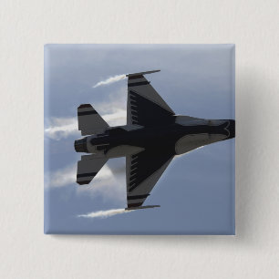 Een F-16-strijder tegen valk trekt hoge G's Vierkante Button 5,1 Cm
