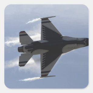 Een F-16-strijder tegen valk trekt hoge G's Vierkante Sticker