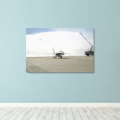 Een F-18-vliegtuig Canvas Afdruk (Insitu (Houten vloer))