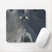 Een F-22 Raptor beweegt zich in positie om f te on Muismat (Met muis)