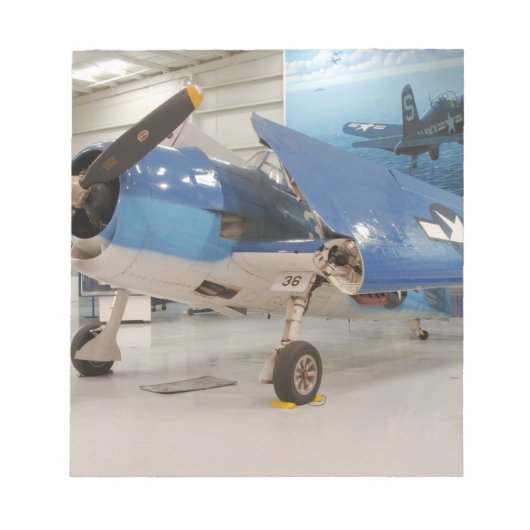 Een F-6F Hellcat-vliegtuig uit de Tweede Wereldoor Notitieblok (Voorkant)