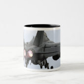 Een F/A-18E Super Hornet-draagraketten Tweekleurige Koffiemok (Center)