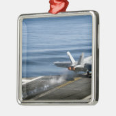 Een F/A-18E Super Hornet Metalen Ornament (Links)