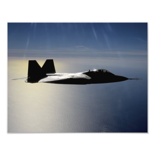 Een F/A-22 Raptor vliegt een opleidingsmissie 2 Foto Afdruk (Voorkant)