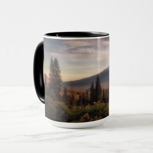 Een favoriete Uitzicht van Mt. Shasta en Black But Mok (Voorkant links)