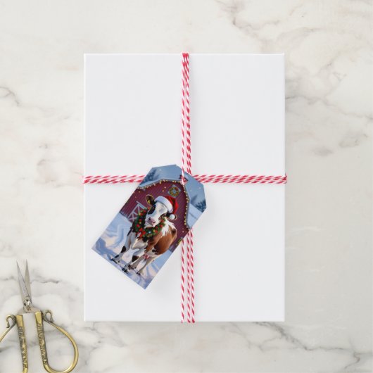 Een feestelijke Koe in Santa Hat Country Christmas Cadeaulabel (Met Touw)