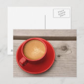 Een fel rood bekertje espressokoffie op een pickni briefkaart (Voorkant / Achterkant)