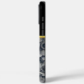 Een felle krijger gepositioneerd naast een majestu Case-Mate iPhone case (Achterkant / Links)